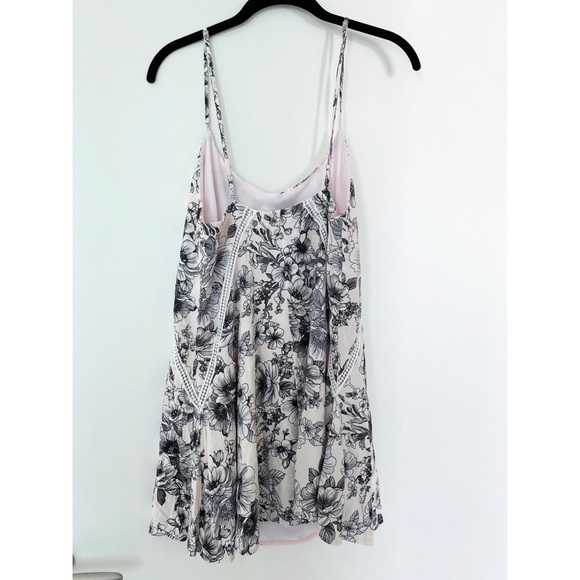 Lulu’s Sunny Spotlight Off-White Floral Print - Picture 8 of 8